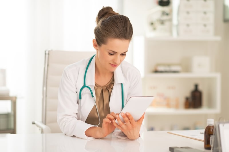 healthcare provider using tablet for hipaa compliant email